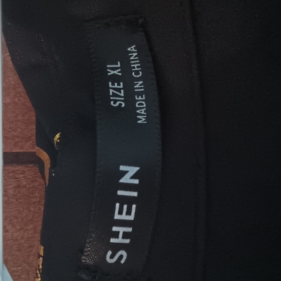 Shein button down - Picture 2 of 2